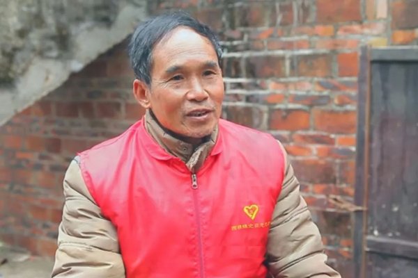 天平配资 榜样力量 | “有事找根叔”—— 一句践行了50多年的承诺